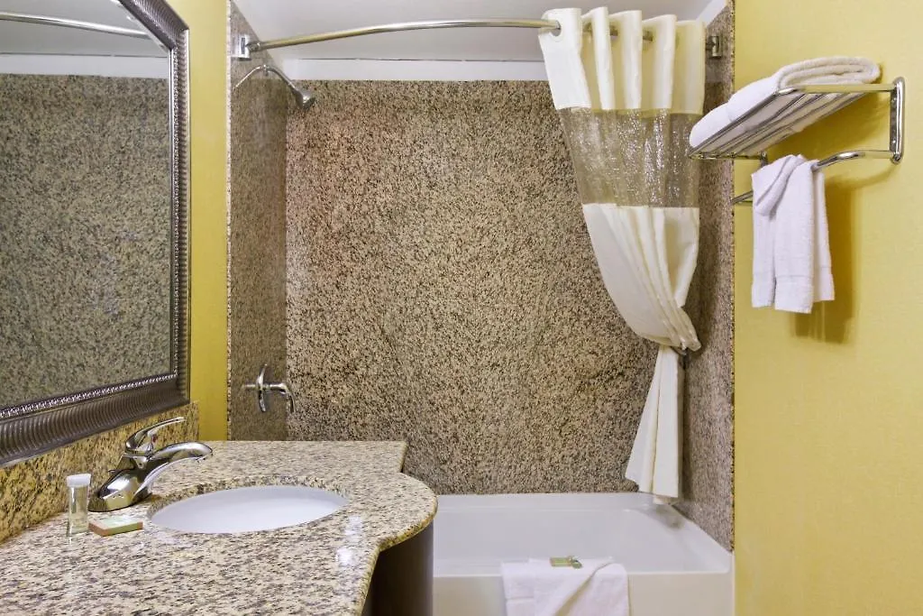 Super 8 By Wyndham Phoenix Downtown Hotel